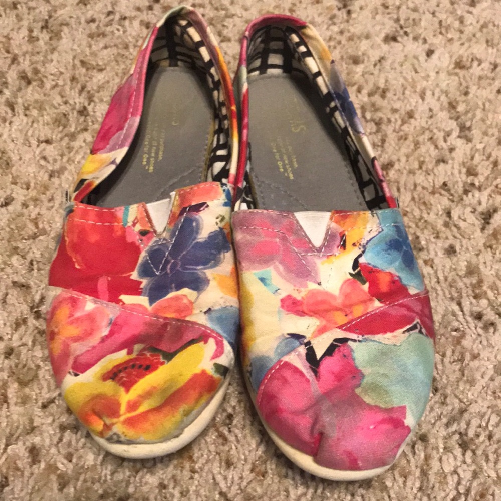 Toms